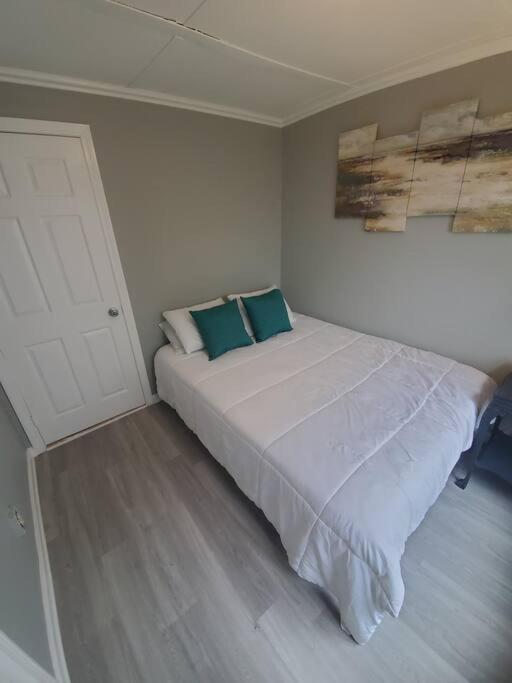 Beachy Bay Breeze Bungalow 2Br With Parking And Close To Many Amenities. ウェストヘイブン エクステリア 写真